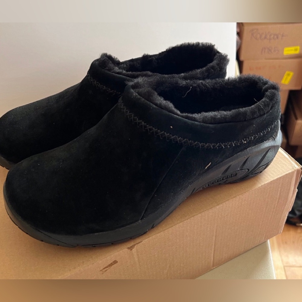 Merrell Encore Ice womens slip on fur lined clogs  Brand new in box MSRP $120.